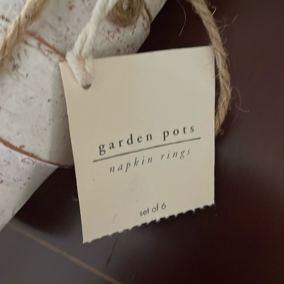 Mini clay pot napkin rings. Set of 6. NWT - Picture 3 of 3